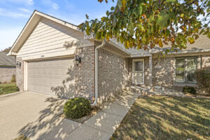 Patio home or condo for downsizers in Avon and Brownsburg